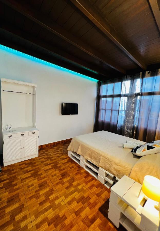 El Jardin De Iris Bed & Breakfast Santa Cruz de Tenerife Exterior photo
